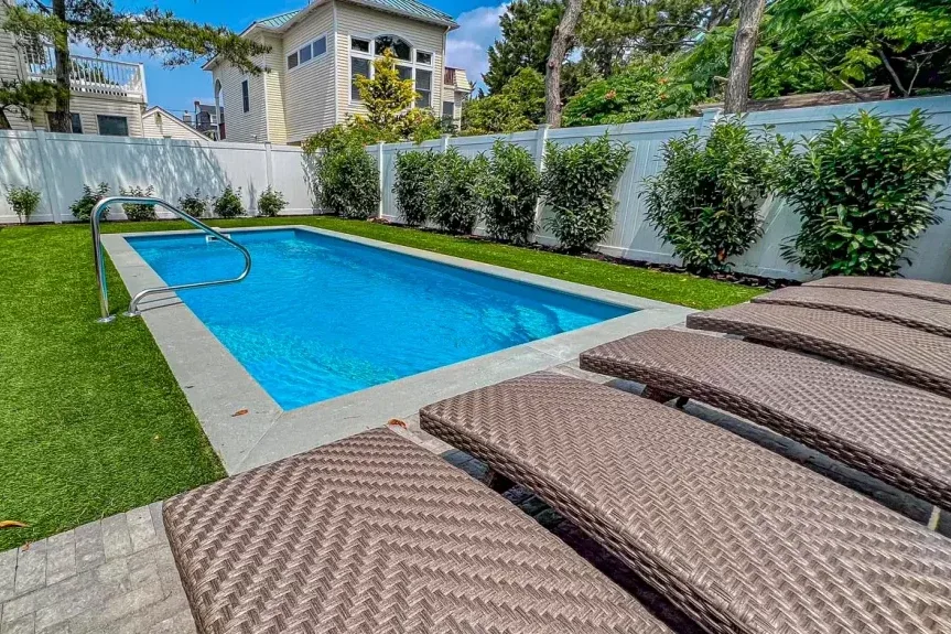 parrot bay plunge pools